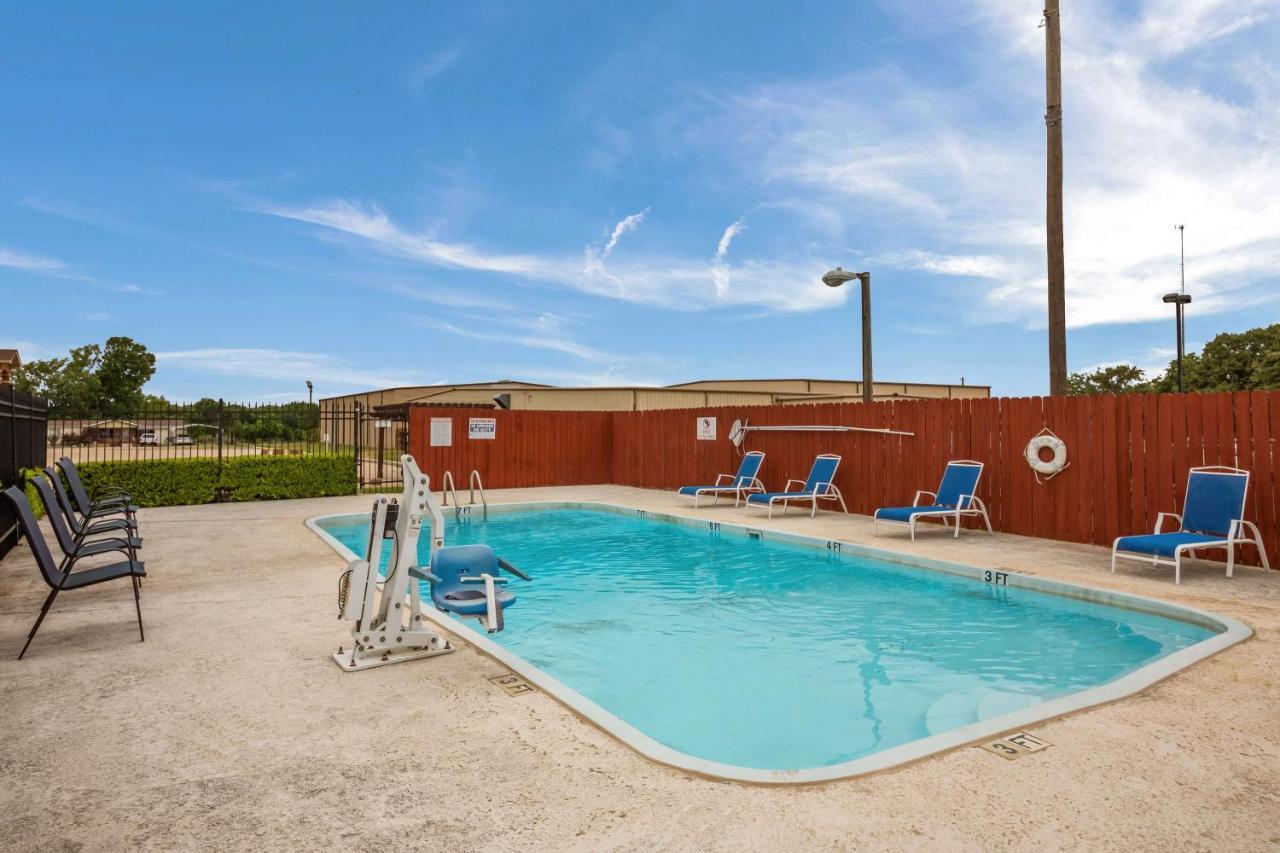 Surestay Hotel By Best Western Rockdale Exterior foto