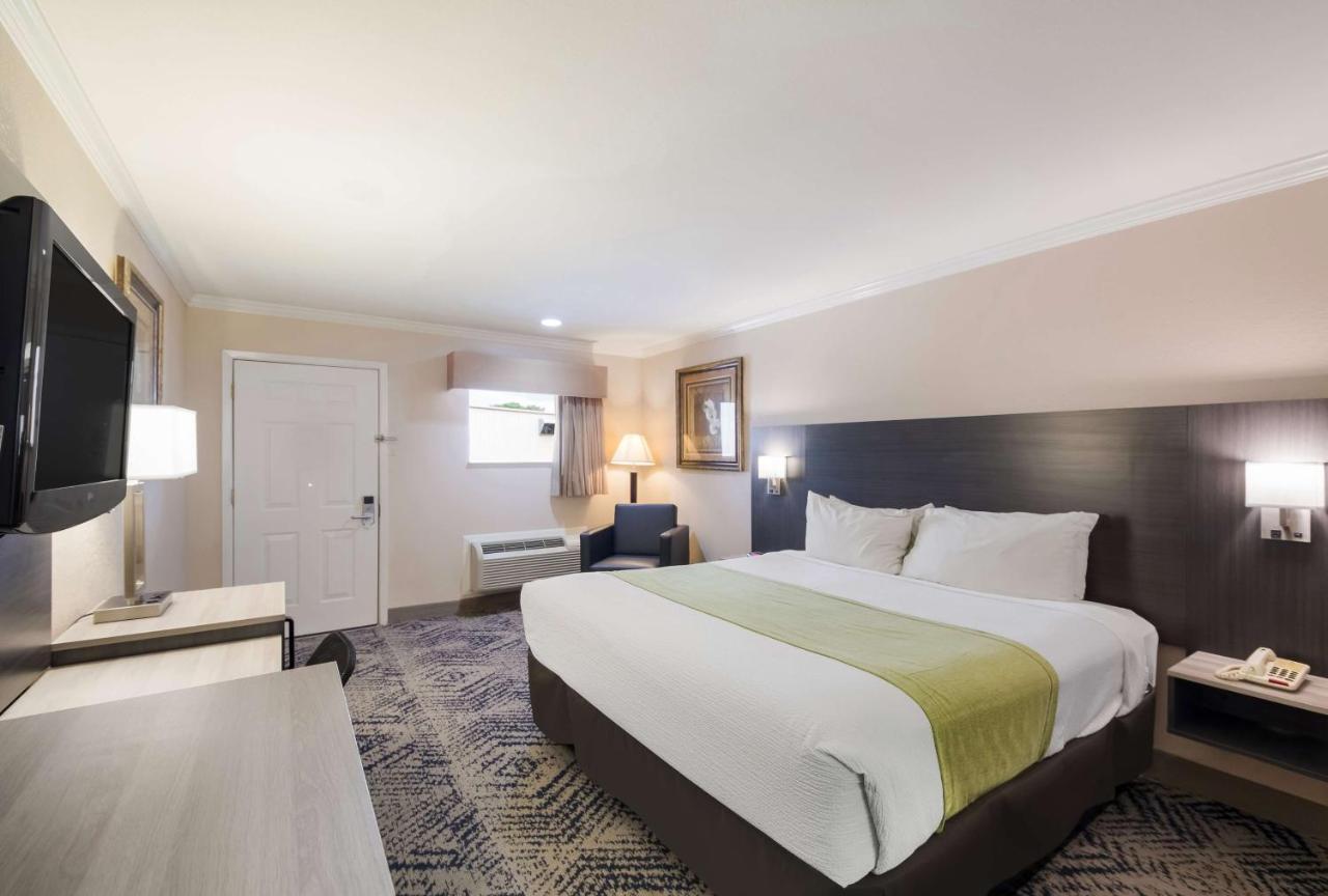 Surestay Hotel By Best Western Rockdale Exterior foto