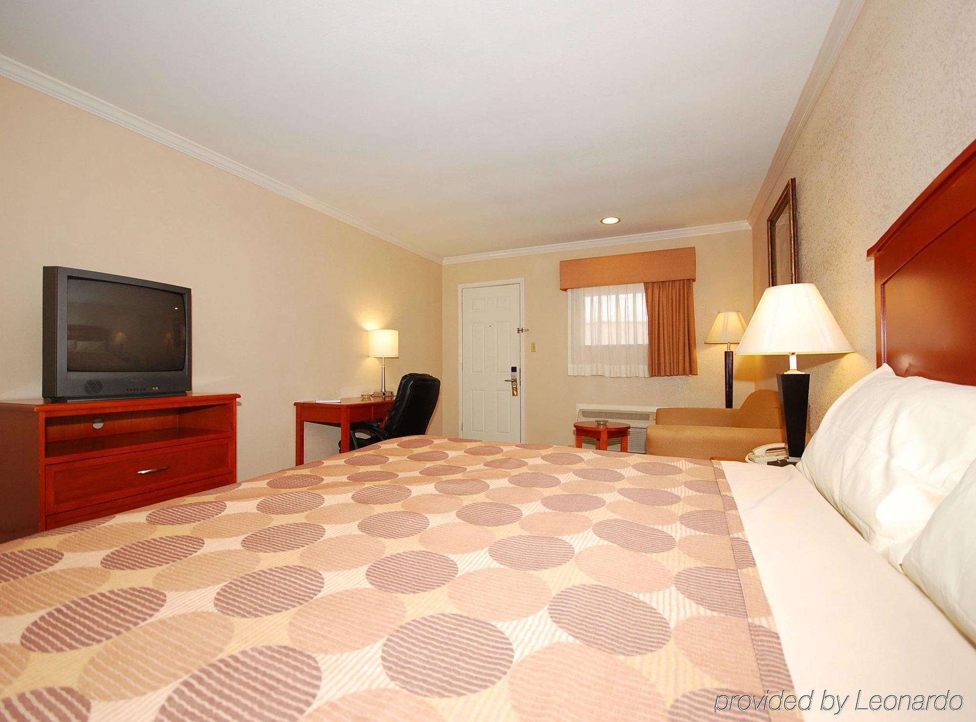 Surestay Hotel By Best Western Rockdale Exterior foto